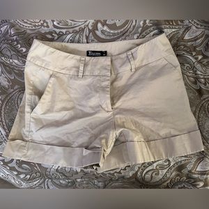 New York & Co Tan women’s shorts size 8